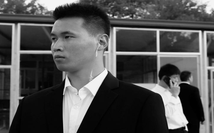 Wu Yifan bodyguard pushes people? What should qualified private bodyguards do?