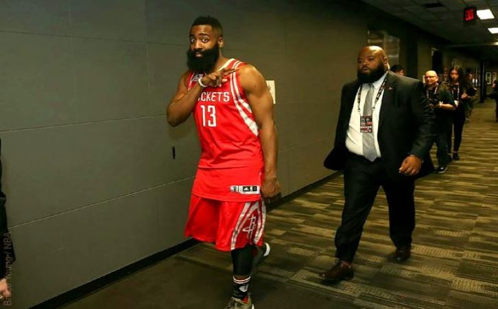 It's not easy for harden to hire a fat private bodyguard for millions