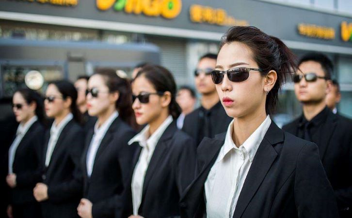 How to become an excellent female private bodyguard?