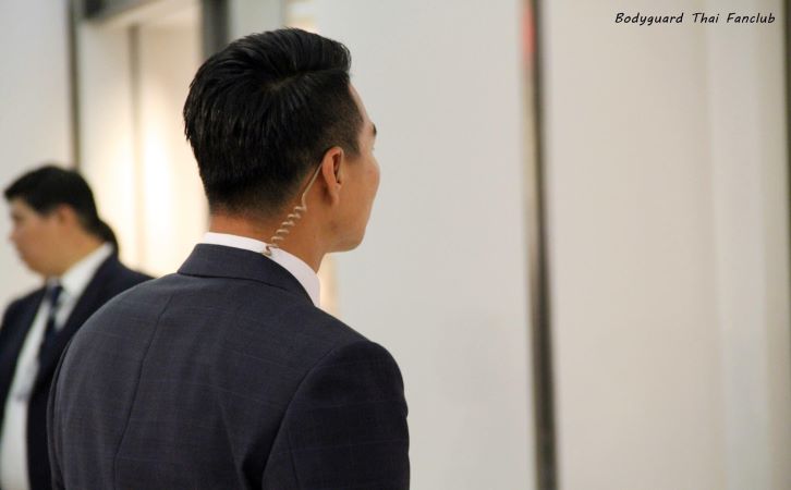 Can the private bodyguard take me safely through Hoh Xil?