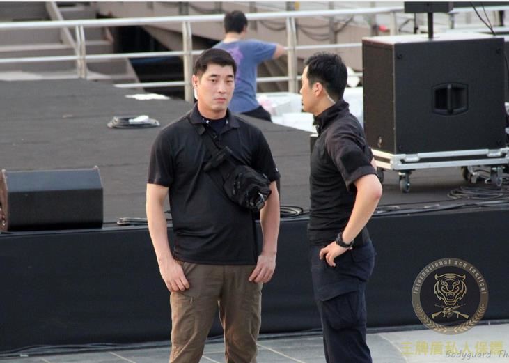 Chinese female students were beaten by teachers for a long time in Japan, and their families hired bodyguards to intervene