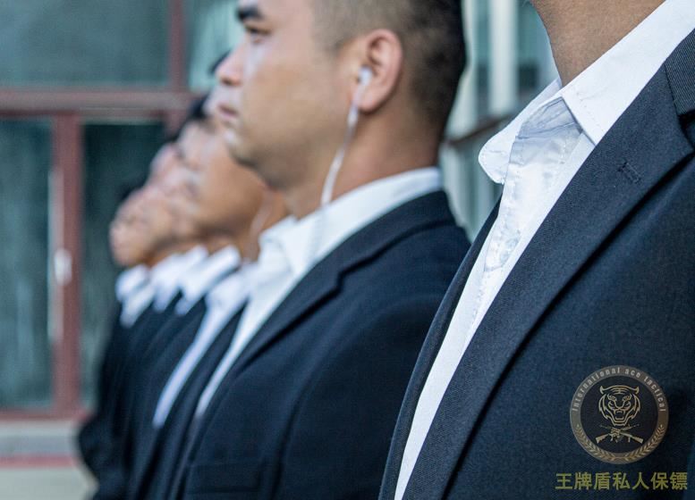 A primary school student in a certain place was bullied, and his parents immediately asked trump shield's private bodyguard to discuss the matter