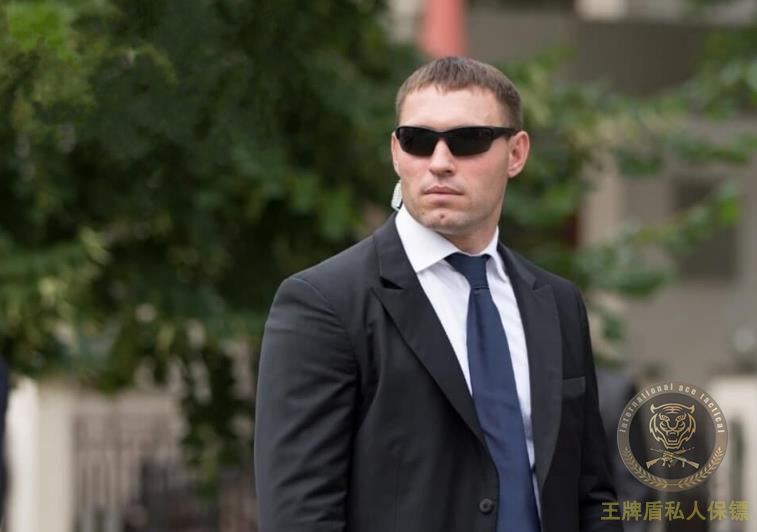 The old man fell on the bus and died. His family hired Beijing ace shield private bodyguard company to help him claim for compensation