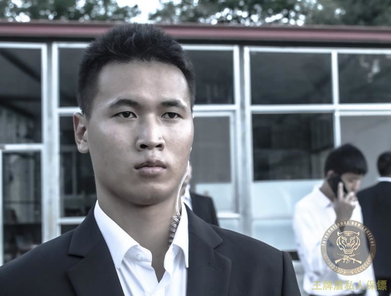 Scuffle broke out at foreign gatherings, and Beijing ace shield's private bodyguard successfully controlled the field