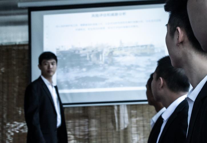 Beijing ace shield bodyguard company undertakes bodyguards for the year-end party of listed companies