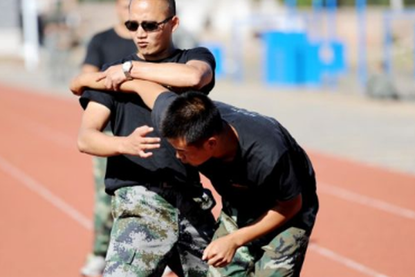 How much does it cost to hire Shenzhen bodyguards a month?