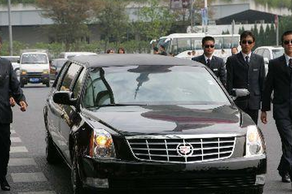 How much does it cost to hire a temporary bodyguard in Shanghai?