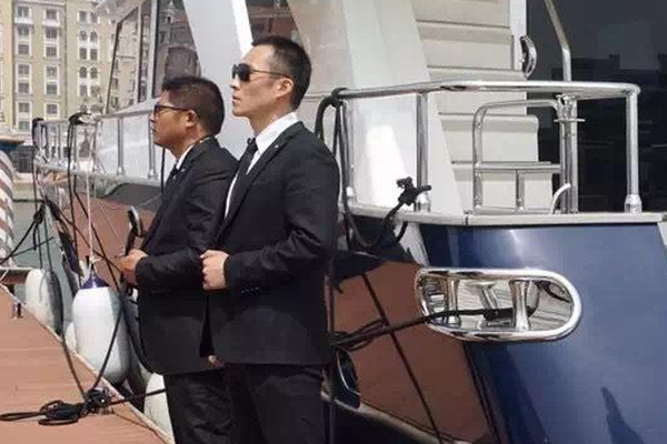 What are the conditions for hiring private bodyguards in Beijing?