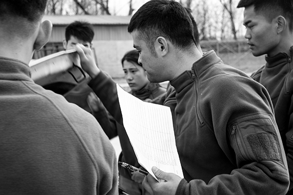 Do you need to sign a long-term employment contract to hire Taiyuan bodyguards?