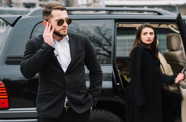 Some details of private bodyguards in the service process